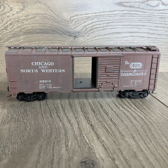 Athearn 5003 40 ft Box Car C & NW Chicago And Northwest HO Scale - Picture 2 of 11